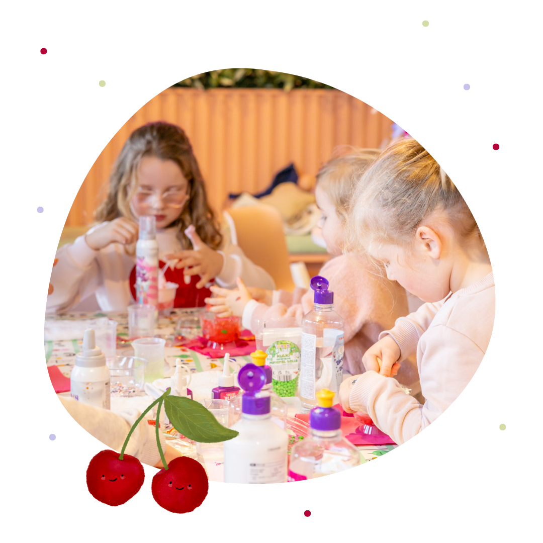 Creatieve workshop zelf slijm maken voor kinderen in Roeselare, West-Vlaanderen