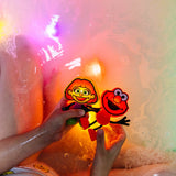 Glo pals - Lichtgevende sensorische kubussen voor in bad of sensorisch spel + Poppetje - Julia
